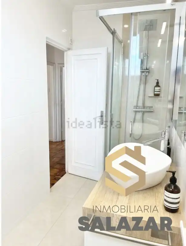 Baño de Piso de alquiler en Bilbao  con Calefacción y Terraza