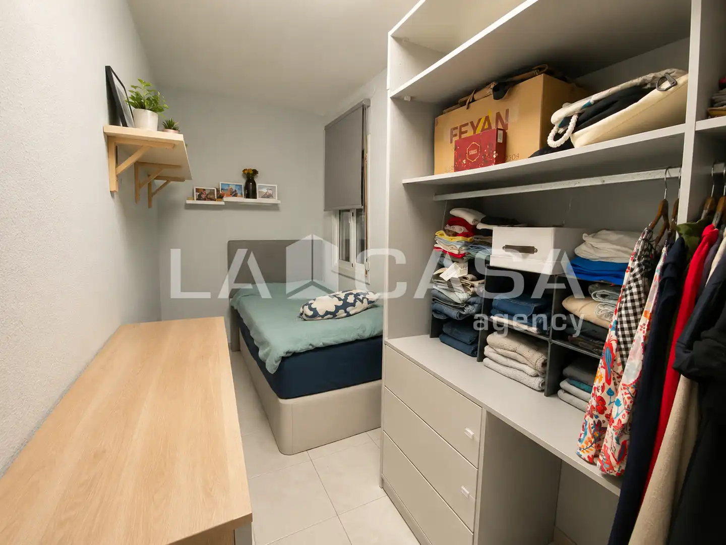 Piso en venta en Santa Coloma de Gramenet con Calefacción y Balcón