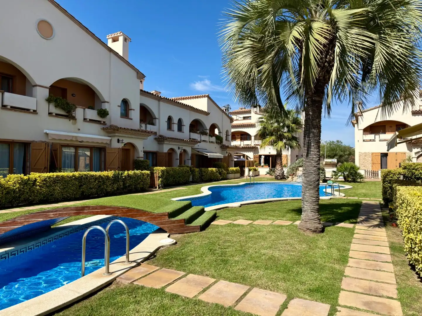 Adossat amb piscina en venda a Carrer Bergantí 8, imagen 3