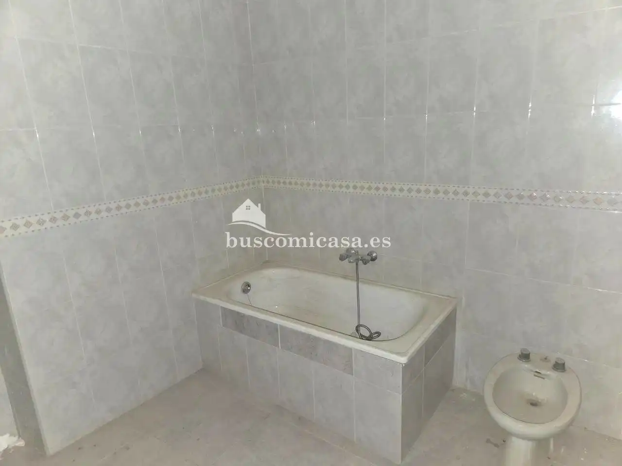 Bany de Casa adosada en venda en Jaén amb Terrassa i Balcó