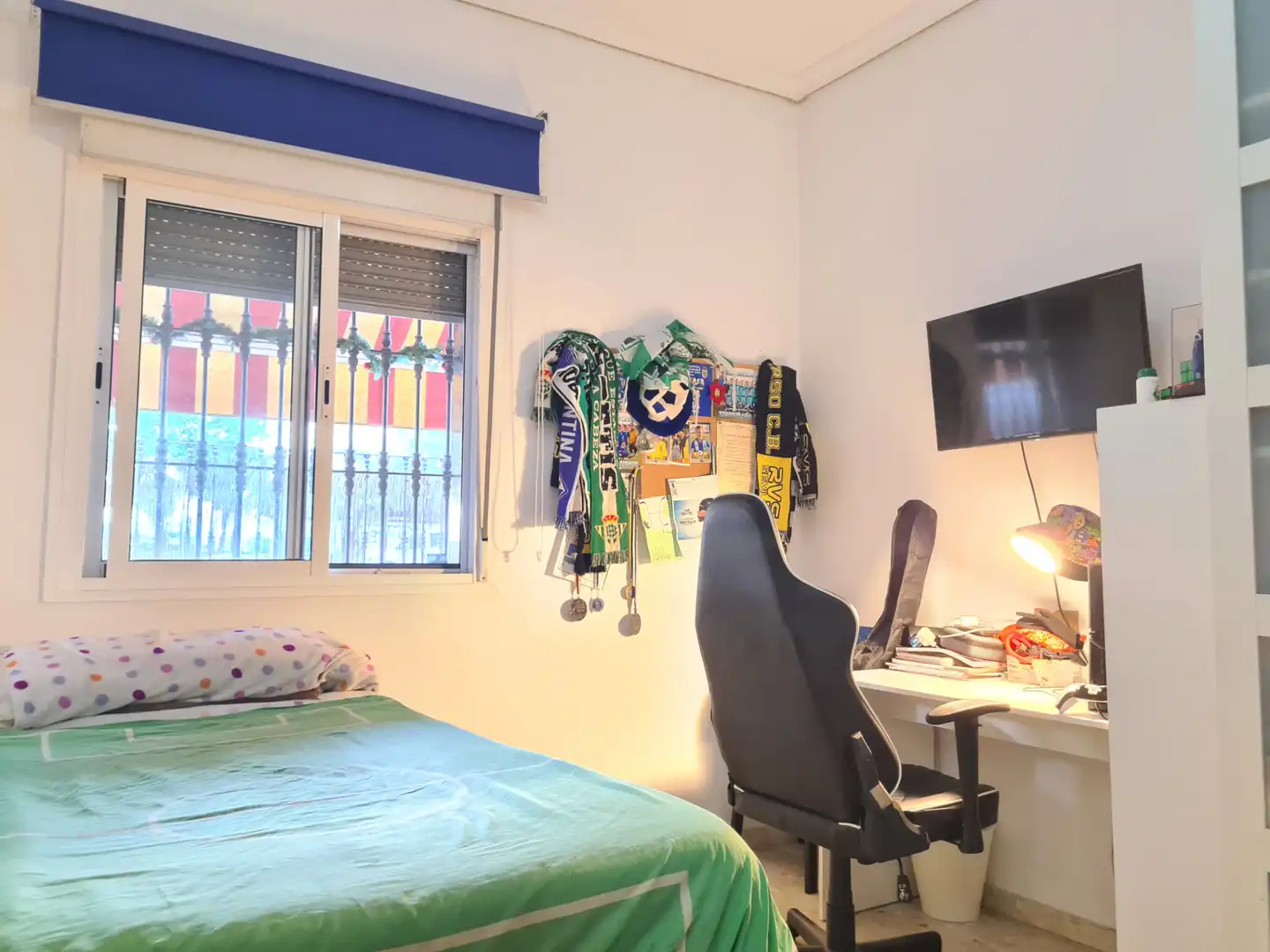 Bedroom of Detached homes for sale in Sevilla  with Air Conditioner, Terrace and Balcony
