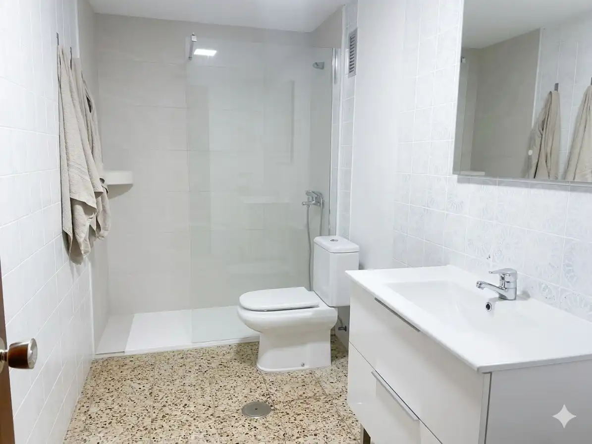 Bany de Pis en venda en Las Palmas de Gran Canaria amb Calefacció, Terrassa i Traster