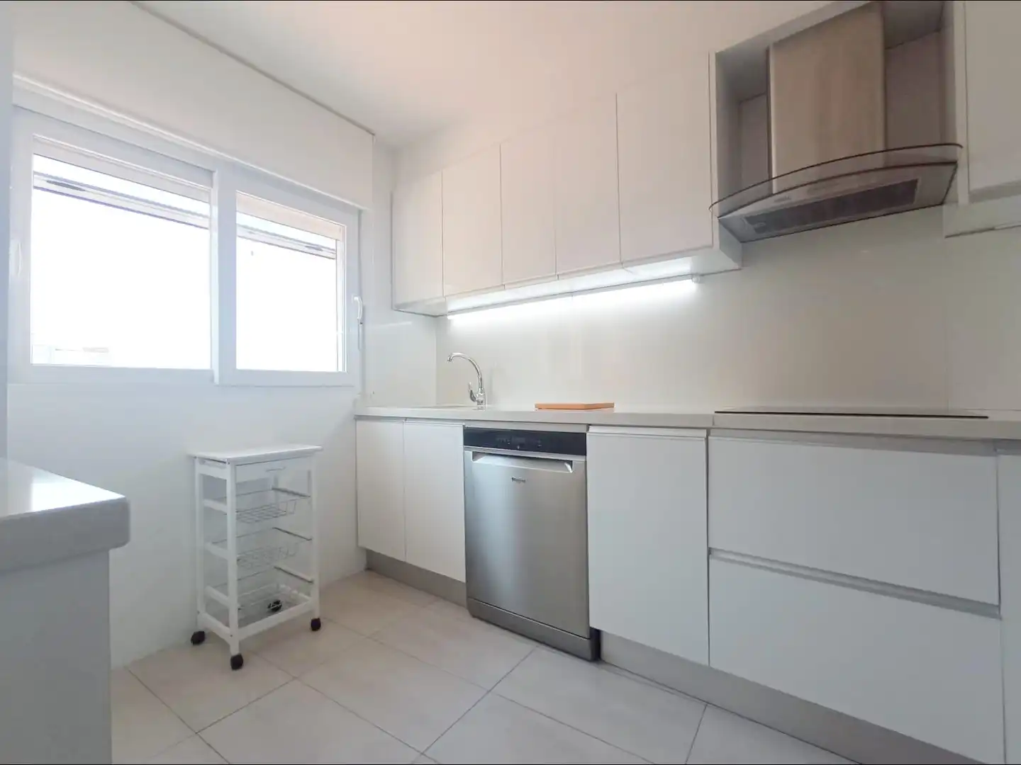 Cuina de Apartament de lloguer en Granada amb Aire condicionat, Calefacció i Terrassa