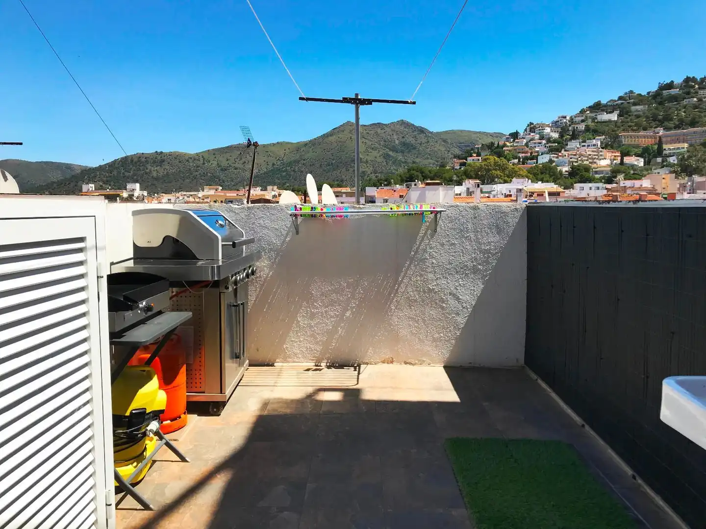 Terrasse von Dachboden zum Verkauf in Roses mit Klimaanlage und Terrasse