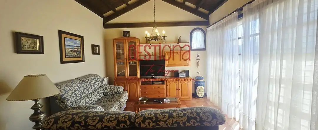 Sala de estar de Casa o chalet en venta en Ribamontán al Mar con Calefacción, Jardín privado y Piscina