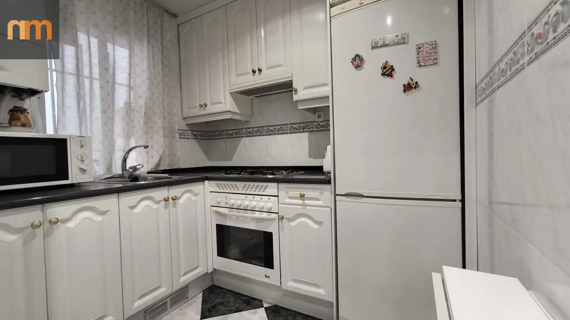 Cuina de Pis en venda en Madrid amb Calefacció i Balcó