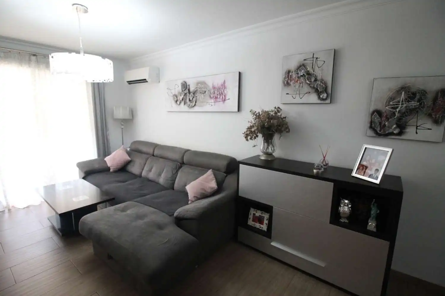 Sala d'estar de Pis en venda en Vélez-Málaga amb Aire condicionat, Parquet i Terrassa
