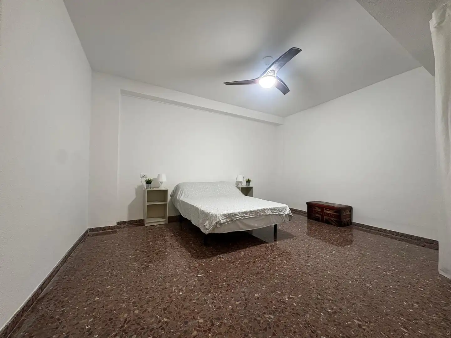 Schlafzimmer von Wohnung zum Verkauf in Parque de la Bombilla  