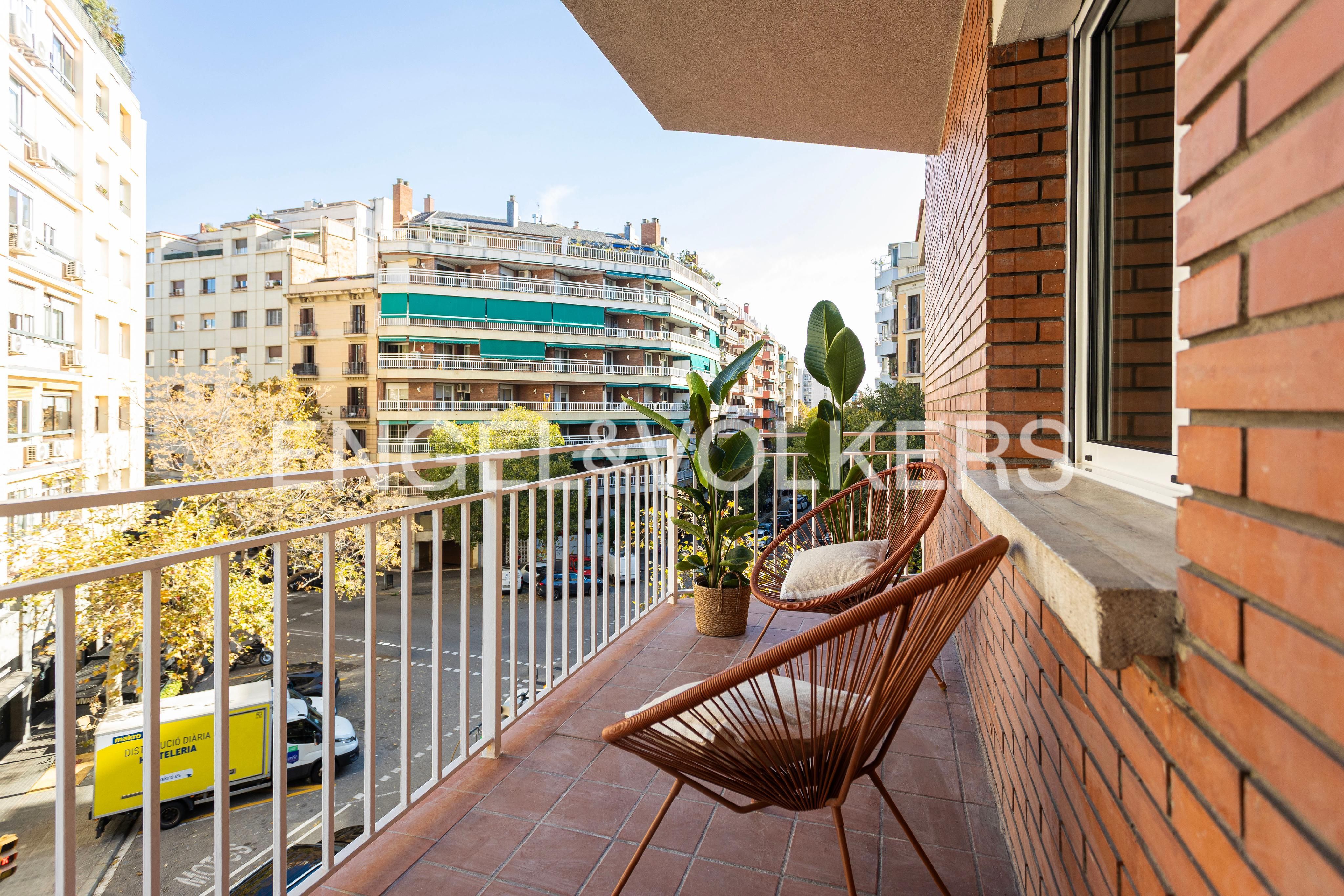 Vista exterior de Apartament en venda en  Barcelona Capital amb Aire condicionat, Calefacció i Parquet