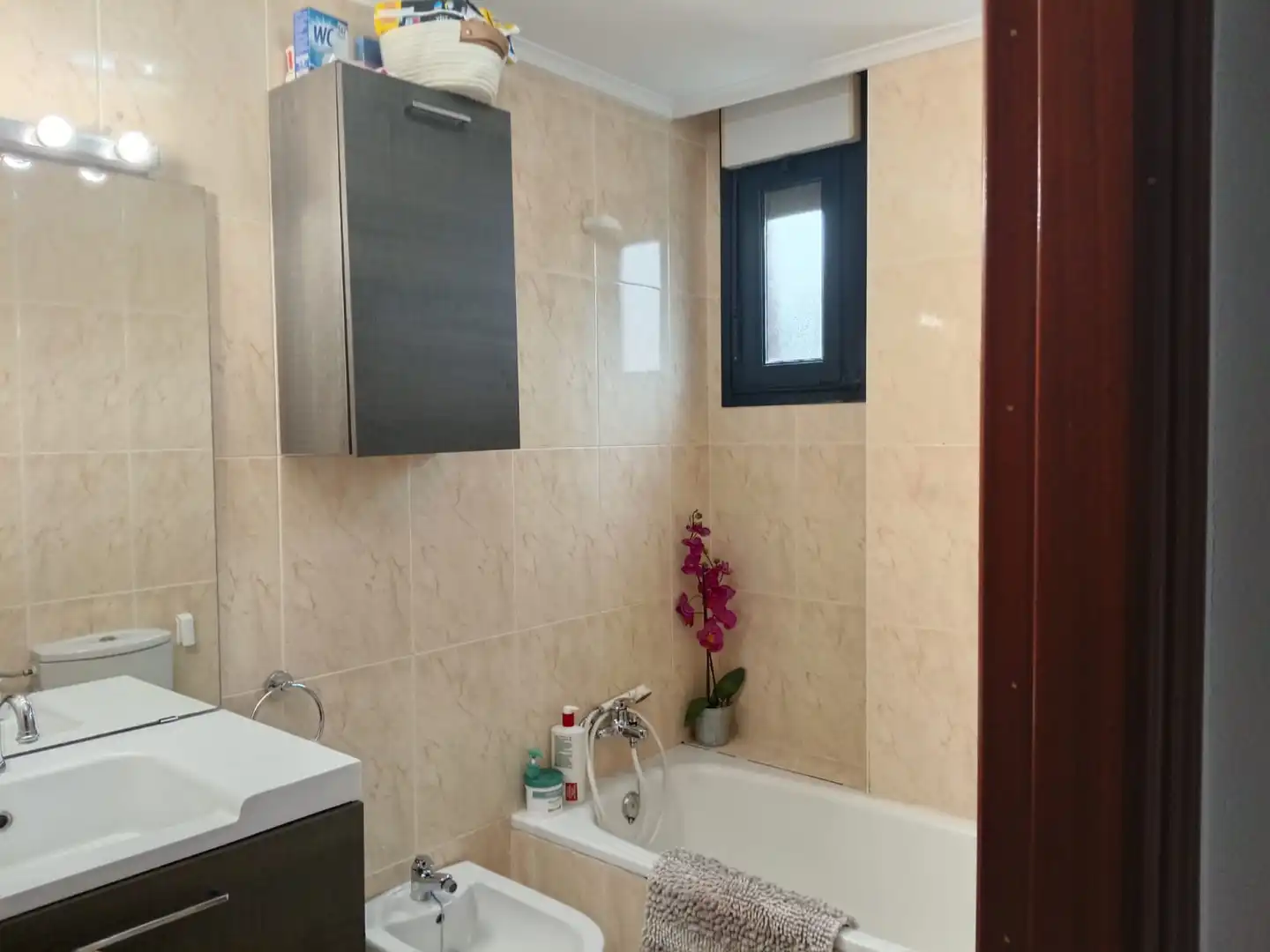 Baño de Piso en venta en Castro-Urdiales con Calefacción, Amueblado y Horno