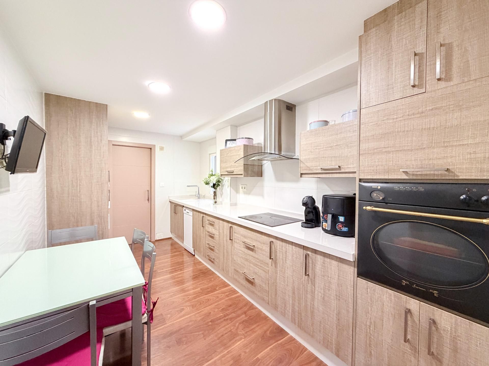 Kitchen of Flat for sale in Elche / Elx  with Air Conditioner, Heating and Parquet flooring