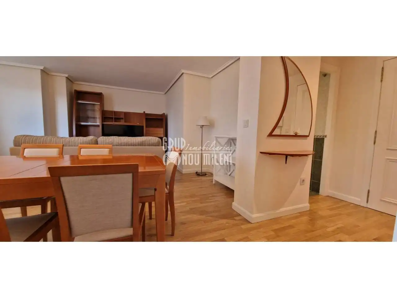 Dormitori de Dúplex de lloguer en Valencia amb Aire condicionat, Jardí privat i Parquet