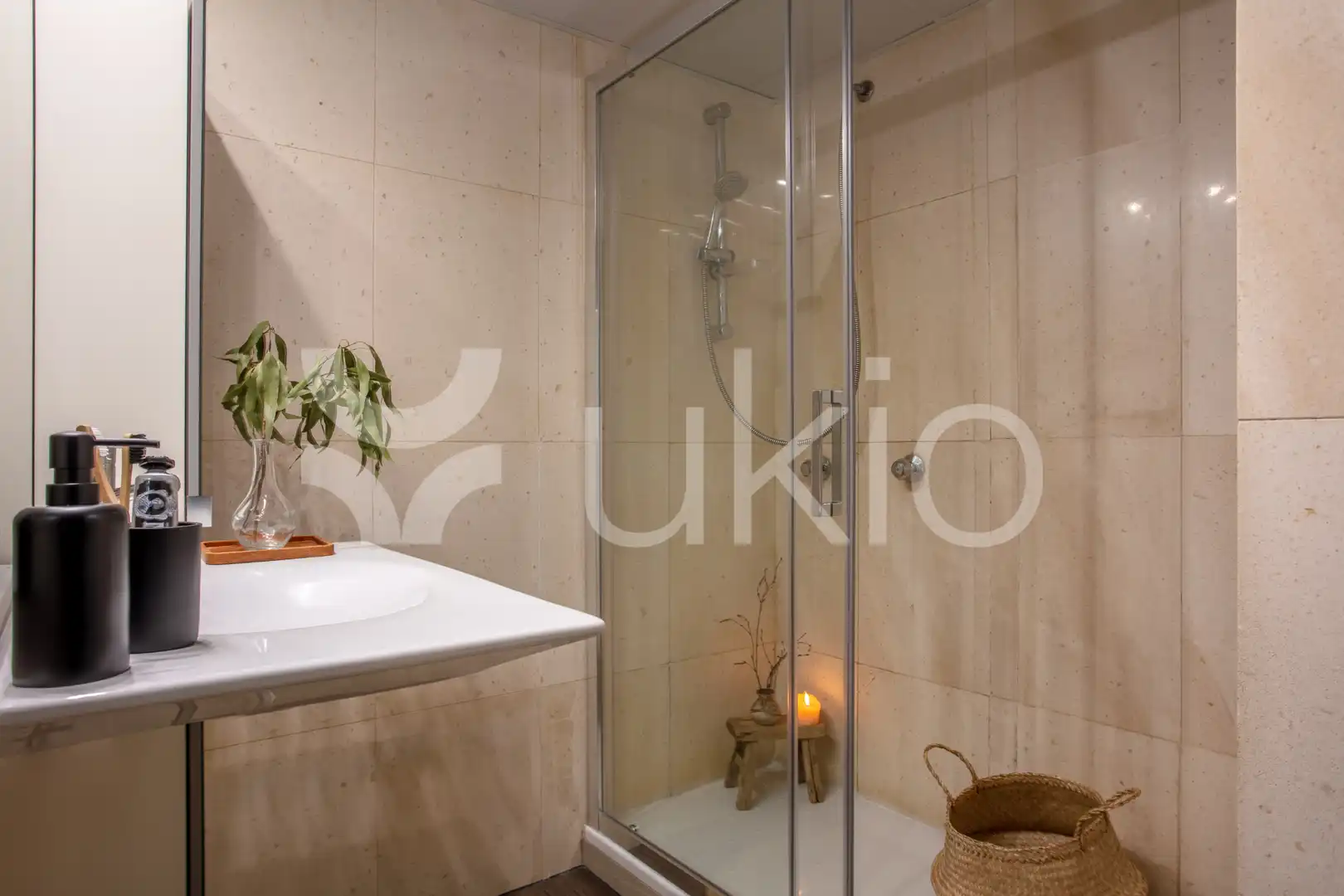Bathroom of Apartments for rent in Madrid  with Air Conditioner, Heating and Terrace