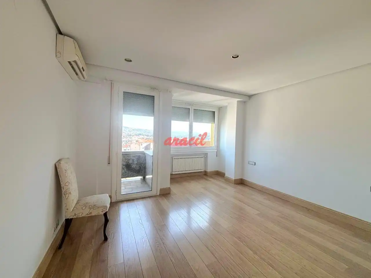 Habitación de Piso en venta en Ourense Capital  con Calefacción, Terraza y Balcón