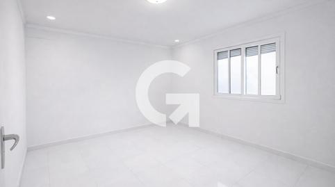 Foto 3 de Pis en venda a Cl Almendro, Nuevo Centro, Sagunto / Sagunt