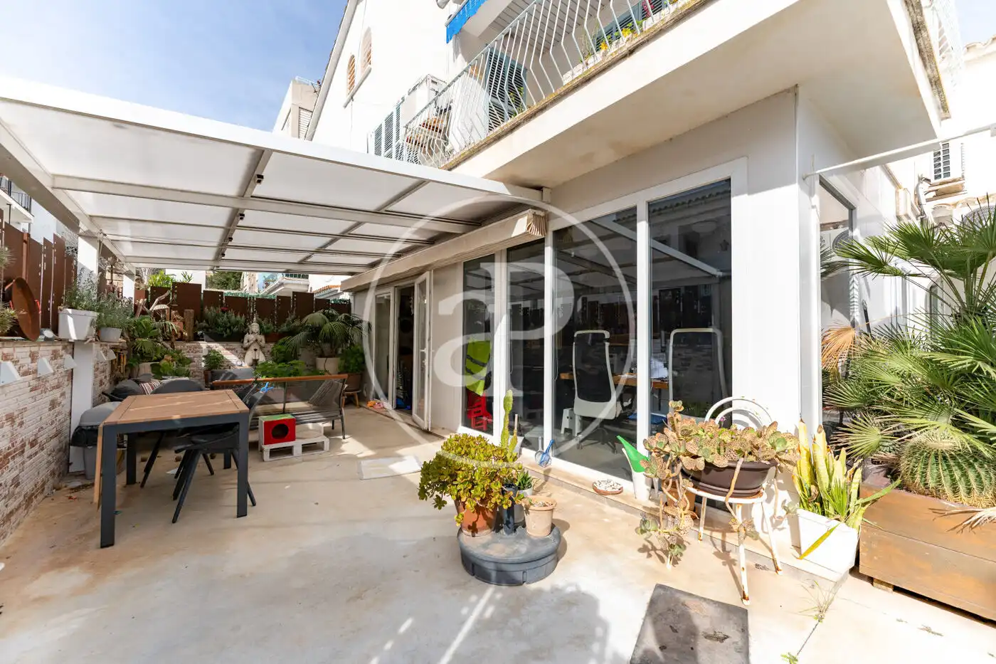Terrasse von Wohnung zum Verkauf in  Palma de Mallorca mit Klimaanlage, Privatgarten und Terrasse