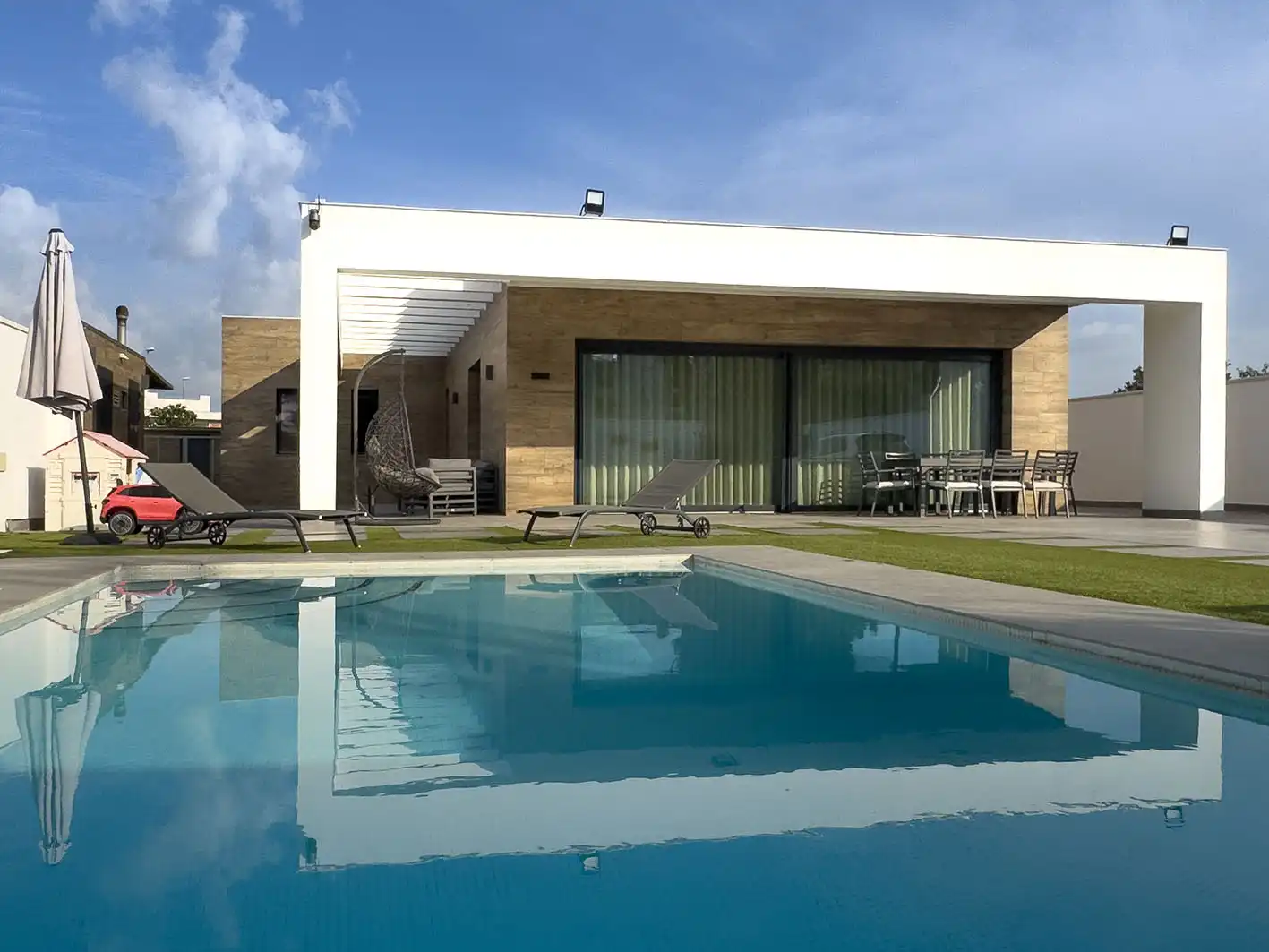 Xalet amb piscina en venda a Partida Madrigal
