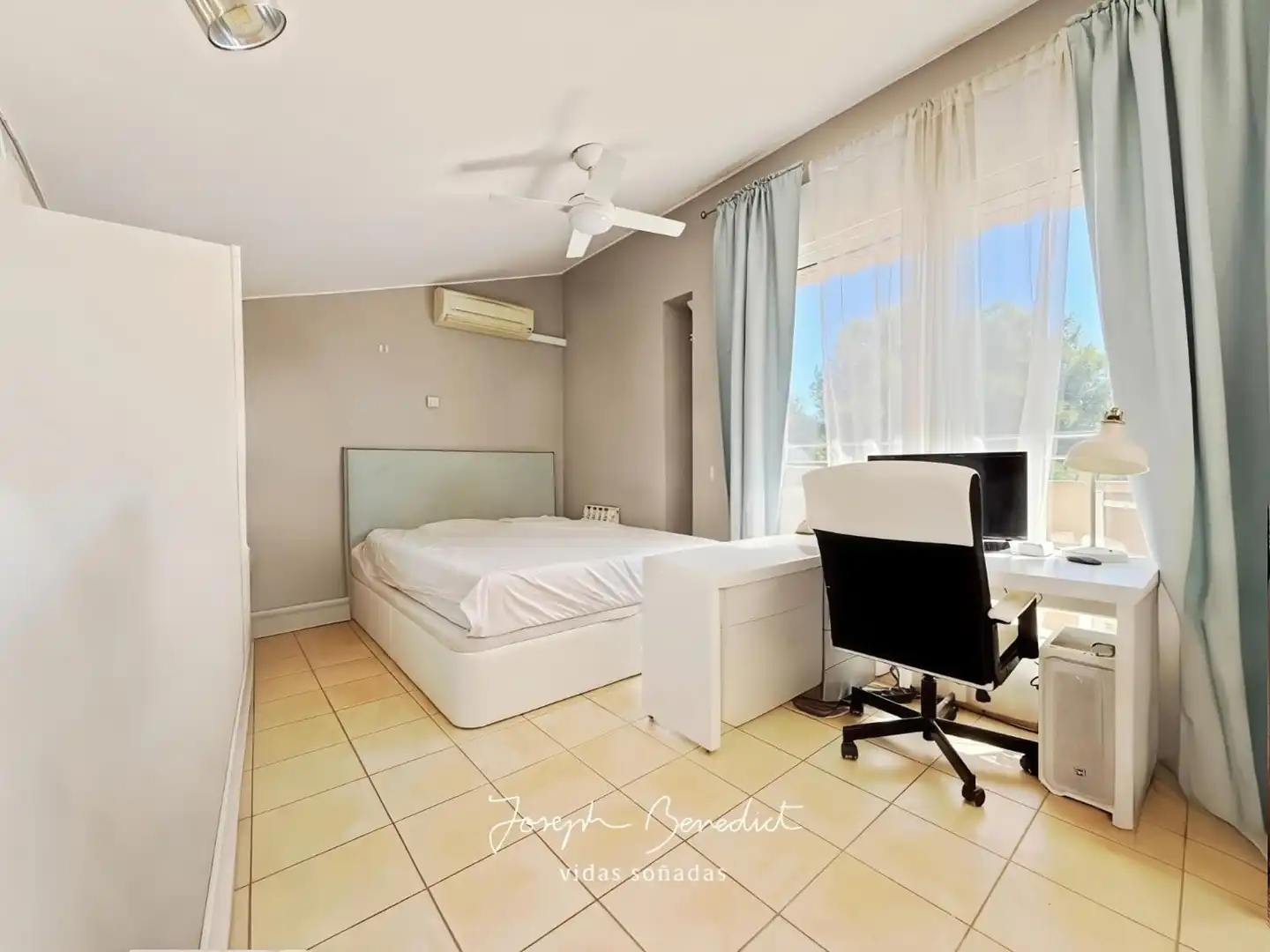 Bedroom of Houses for sale in Castelldefels  with Air Conditioner, Heating and Private garden