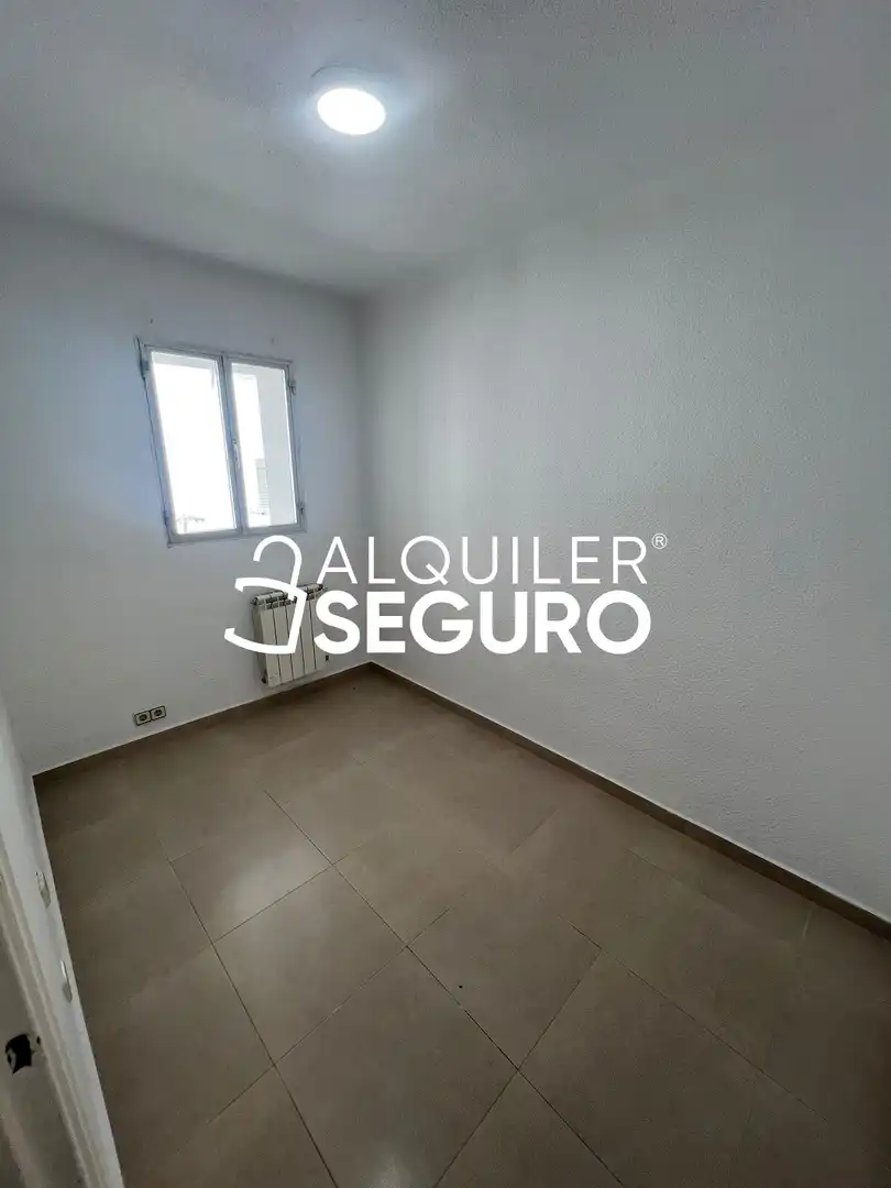 Habitación de Piso de alquiler en Madrid con Aire acondicionado y Calefacción