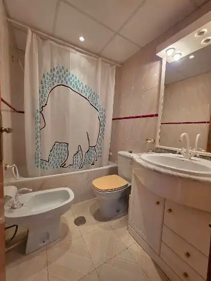 Bany de Casa adosada en venda en La Manga del Mar Menor amb Aire condicionat, Jardí privat i Terrassa