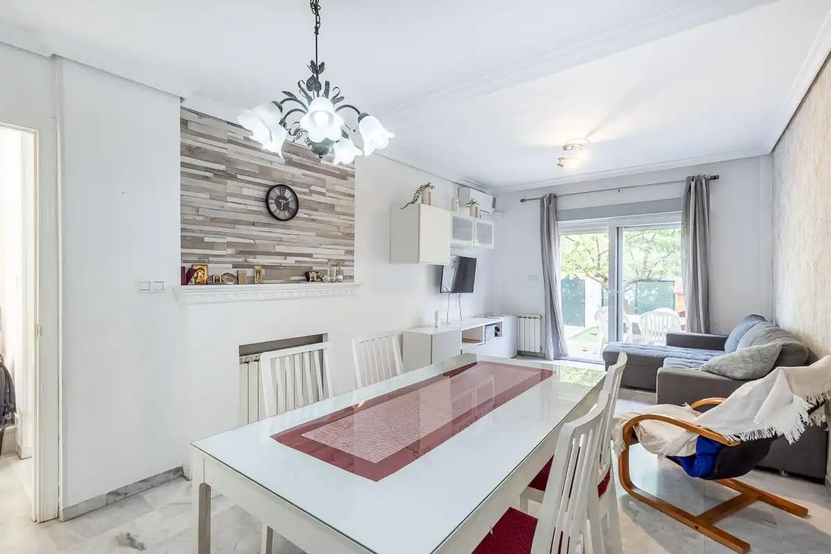 Esszimmer von Einfamilien-Reihenhaus zur Miete in Alhendín