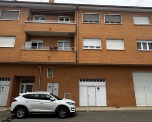 Exterior view of Flat for sale in Rincón de Soto  with Heating, Terrace and Storage room