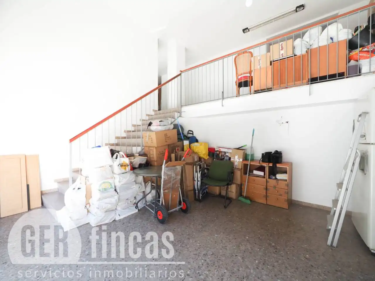 Business premises for sale in Calle Violinista Vellsolà