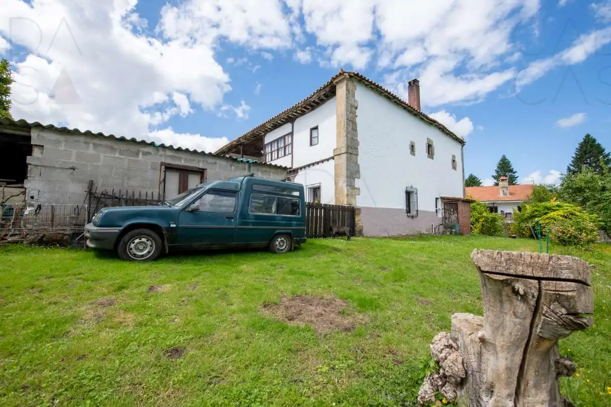 Vista exterior de Casa o chalet en venta en Reocín con Calefacción, Jardín privado y Terraza