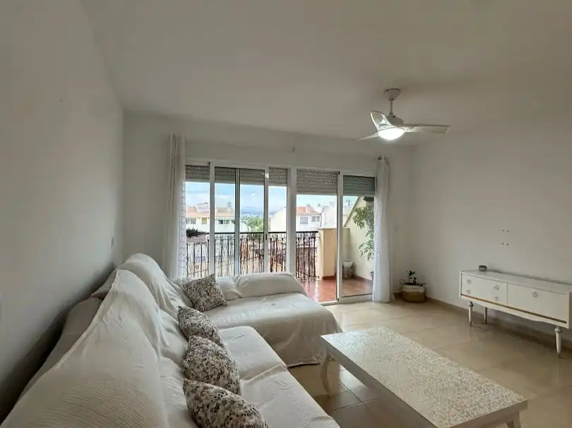 Wohnzimmer von Dachboden zur Miete in Murcia mit Klimaanlage, Terrasse und Möbliert