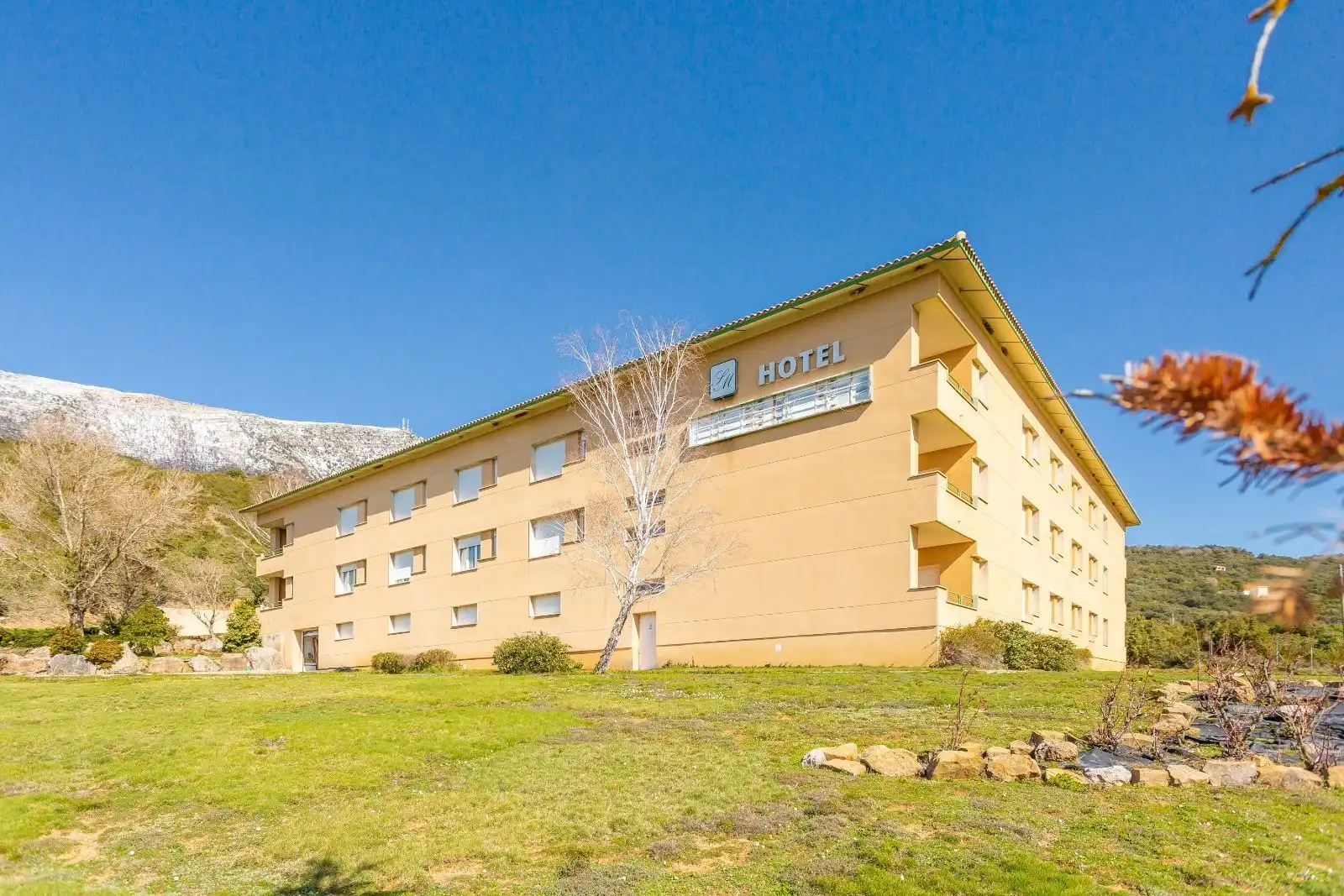 Exterior view of Buildings for sale in Yesa