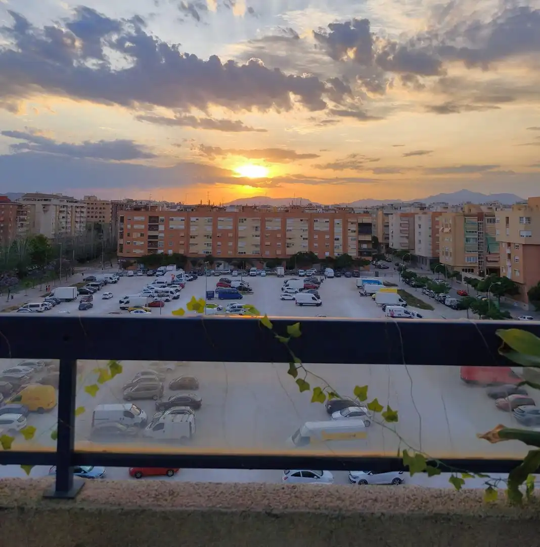 Aparcament de Àtic de lloguer en Alicante / Alacant amb Calefacció, Jardí privat i Terrassa