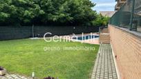 Piscina de Pis en venda en Girona Capital amb Calefacció, Terrassa i Piscina comunitària