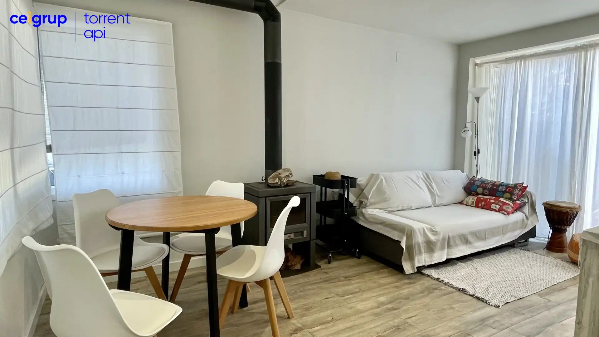 Sala de estar de Casa adosada en venta en L'Estartit con Terraza y Balcón