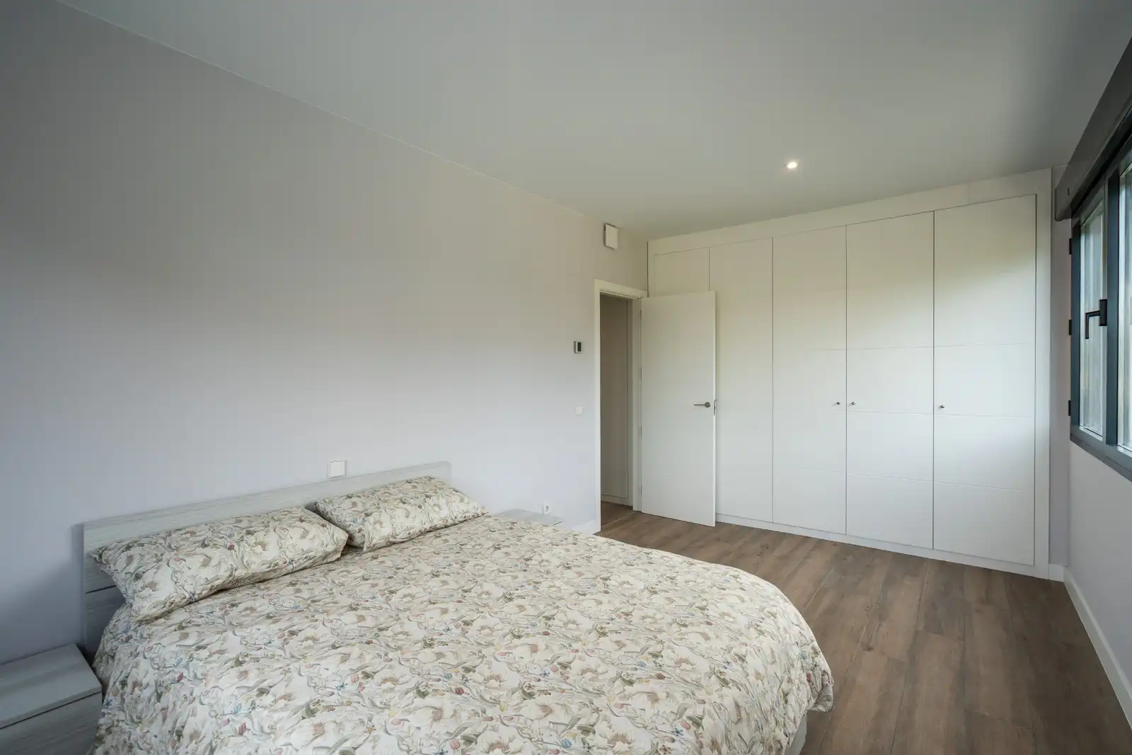 Bedroom of Houses for sale in Villanueva de la Cañada  with Air Conditioner, Heating and Private garden