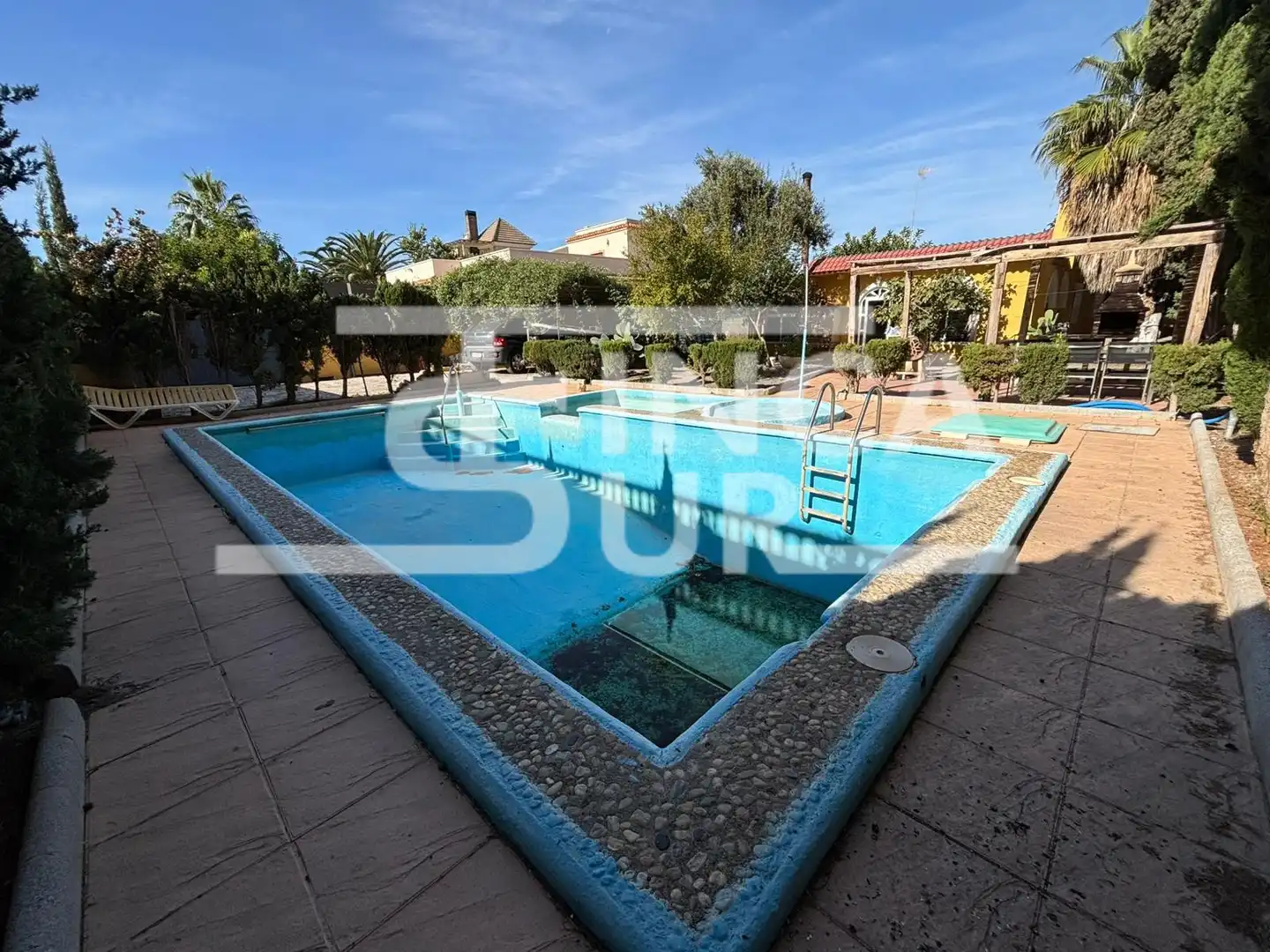 Piscina de Casa o chalet en venta en Roquetas de Mar con Aire acondicionado, Jardín privado y Terraza