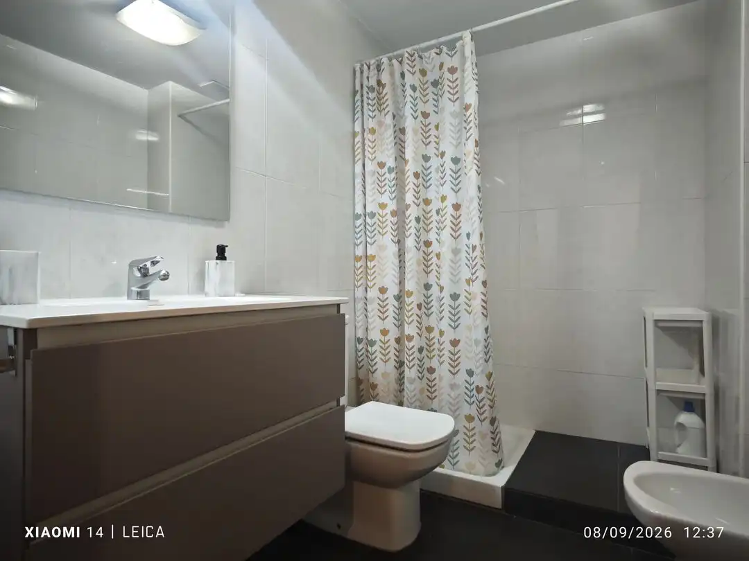 Badezimmer von Wohnung zur Miete in  Pamplona / Iruña mit Heizung, Abstellraum und Möbliert