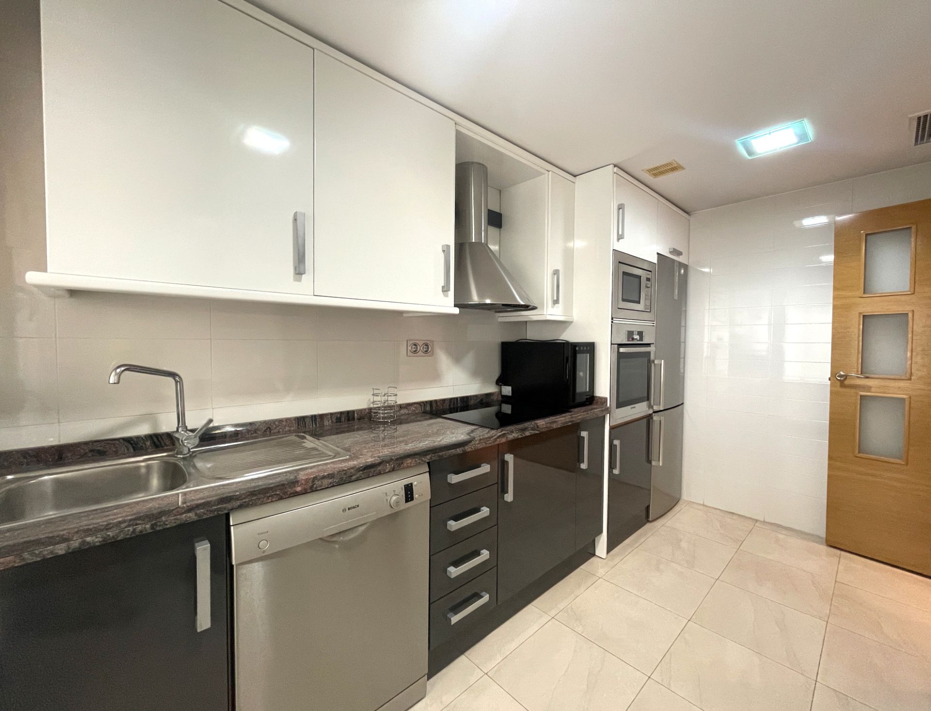 Cocina de Piso de alquiler en  Murcia Capital con Aire acondicionado, Calefacción y Parquet