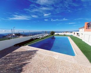 Piscina de Casa o xalet de lloguer en Canillas de Aceituno amb Jardí privat, Terrassa i Piscina