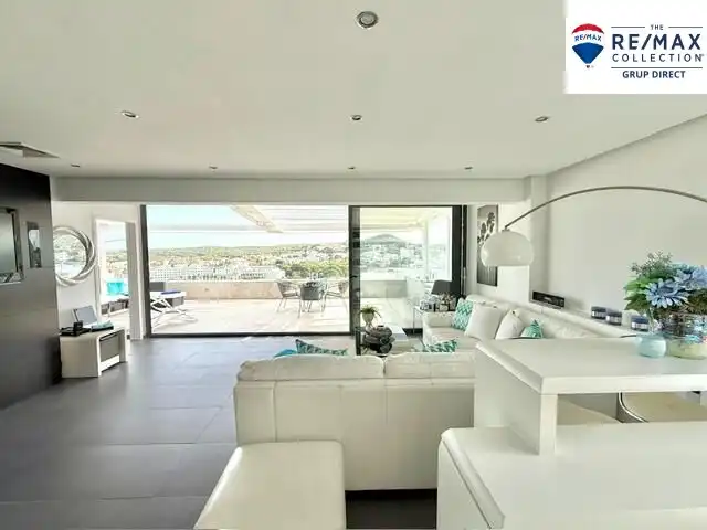 Sala de estar de Ático en venta en Calvià con Aire acondicionado, Terraza y Amueblado
