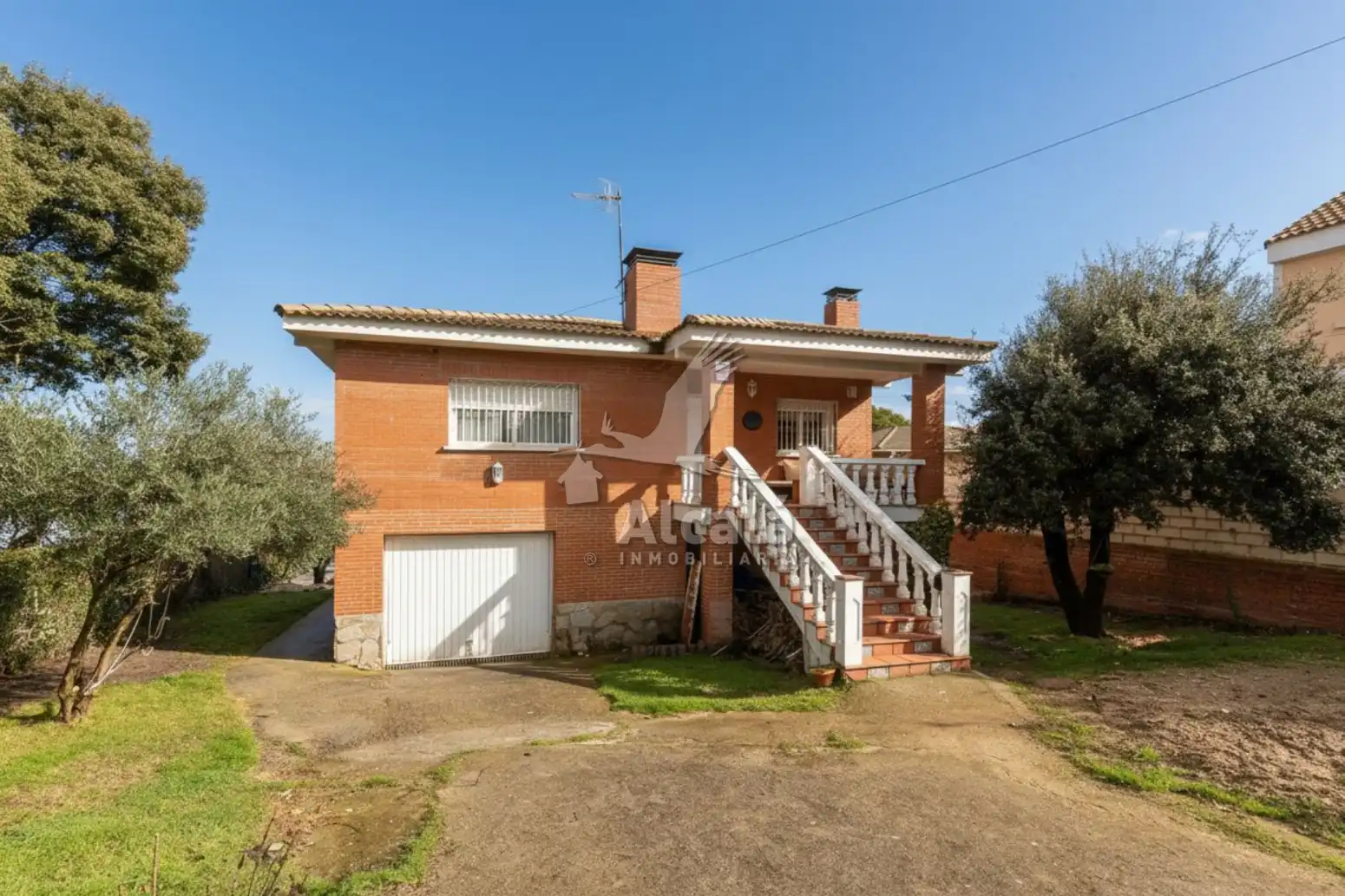 Vista exterior de Casa o chalet en venta en Torrejón del Rey con Calefacción y Piscina