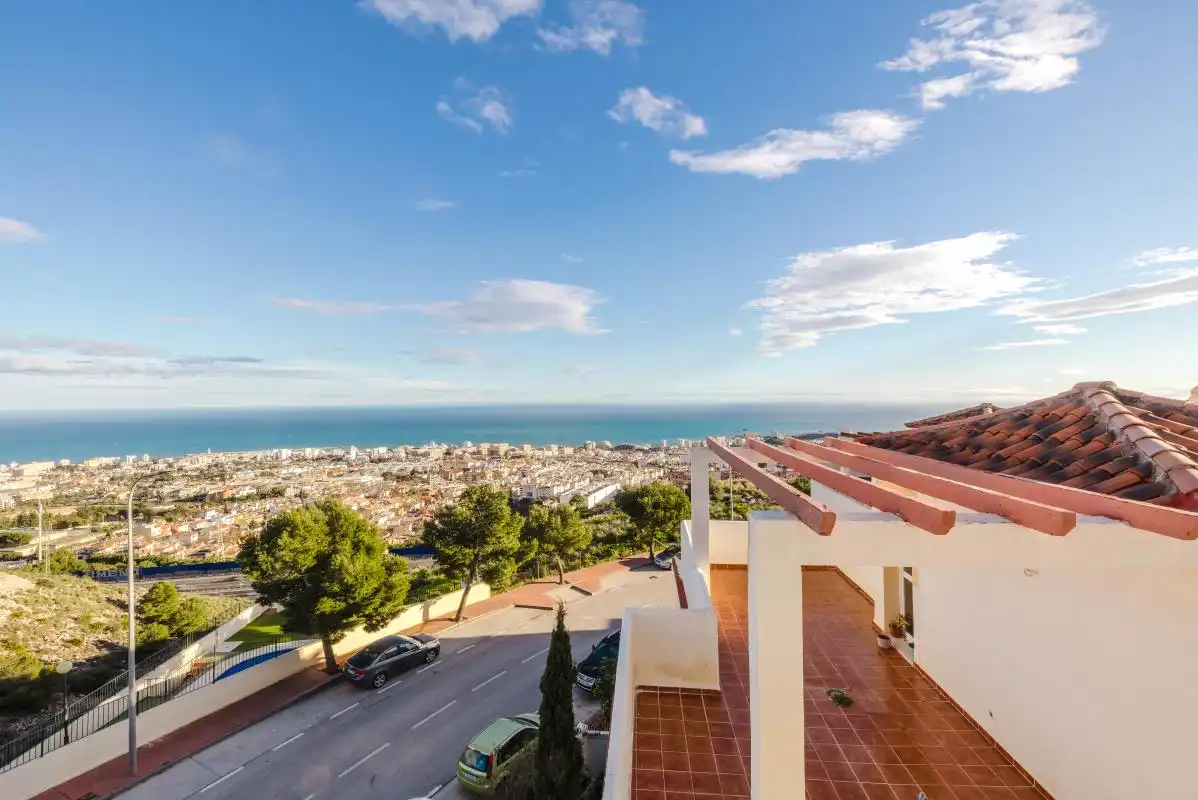Vista exterior de Casa adosada en venta en Benalmádena con Calefacción, Jardín privado y Terraza
