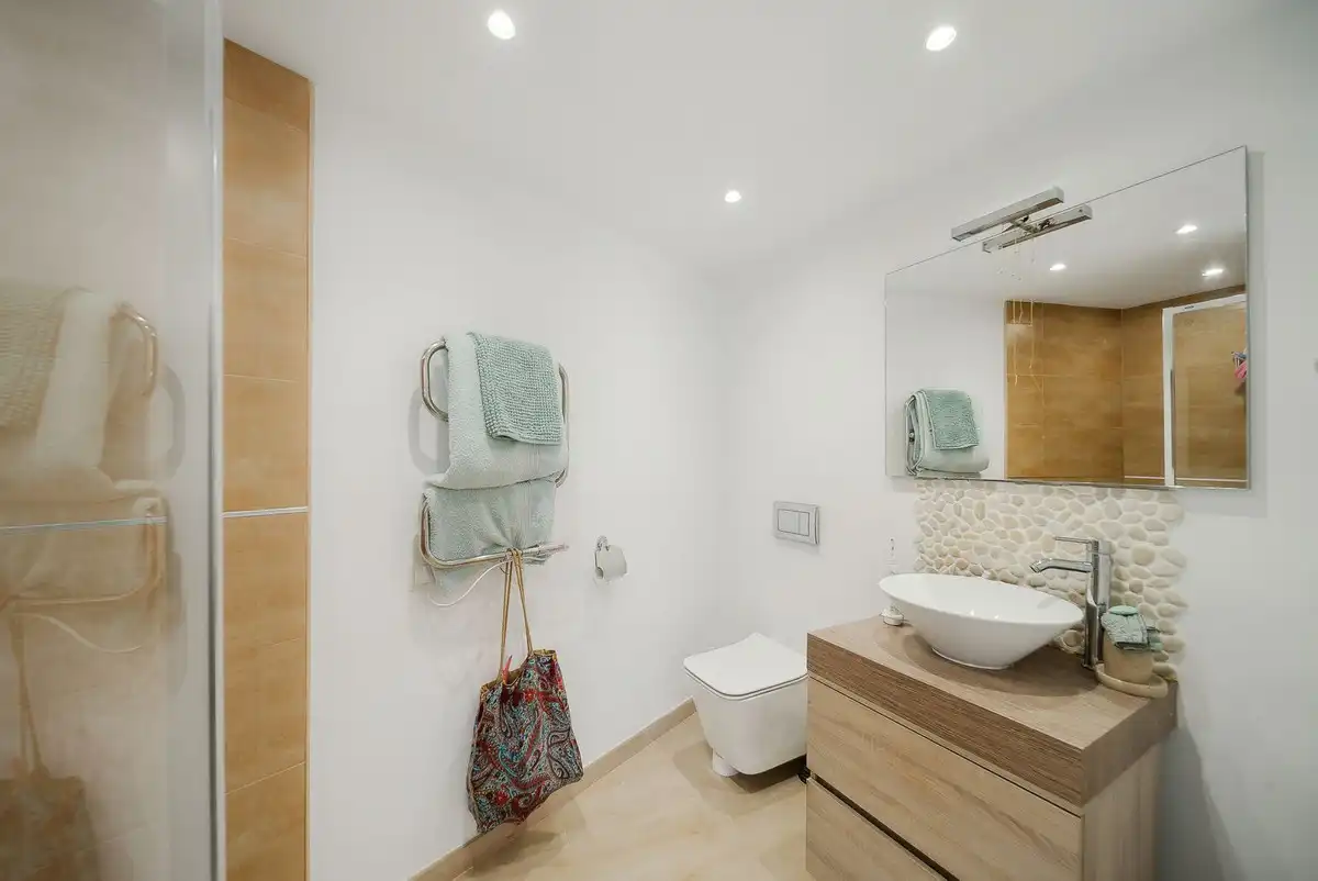 Bathroom of Houses for sale in Benalmádena