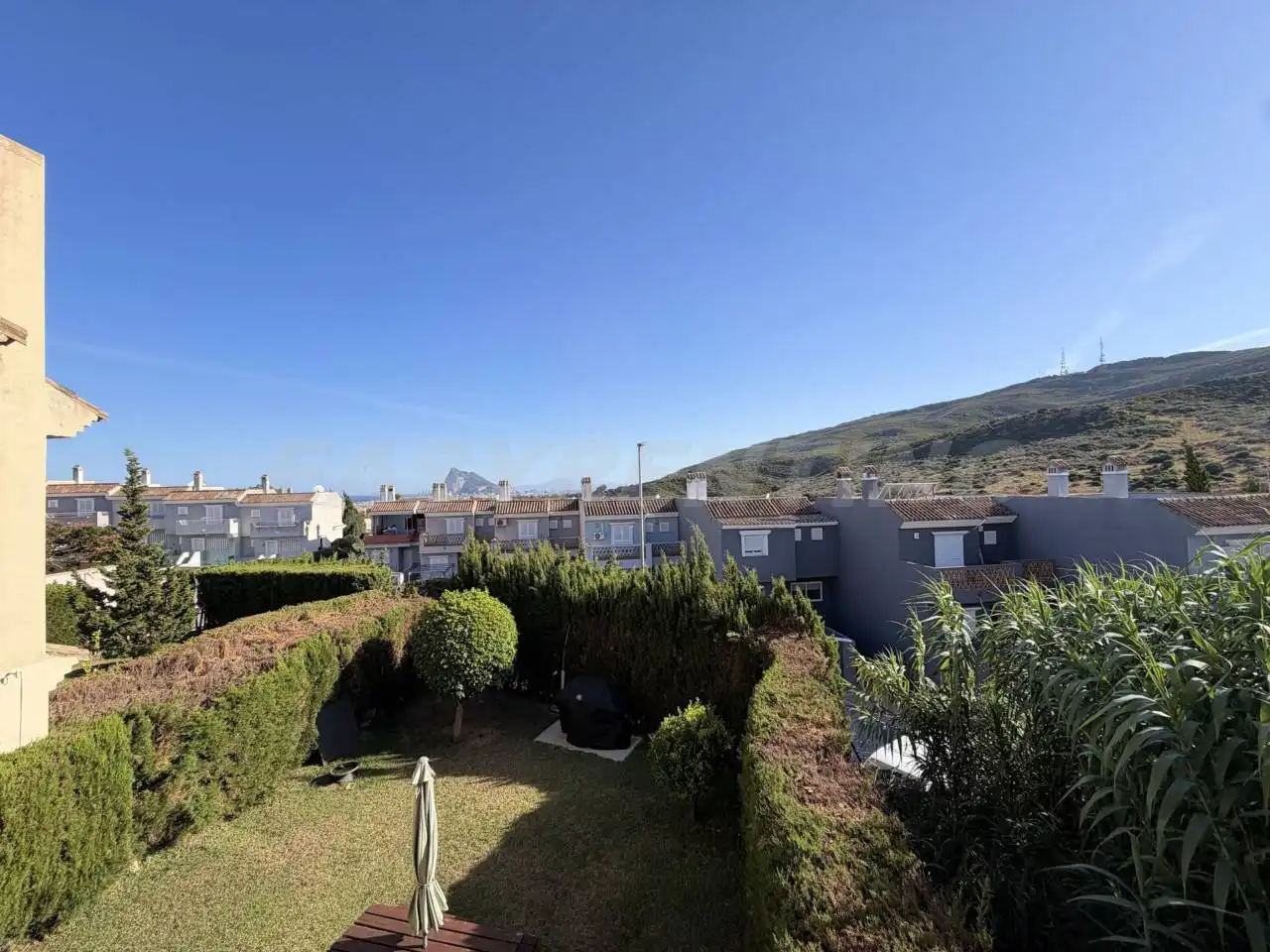 Vista exterior de Piso en venta en La Línea de la Concepción con Terraza, Amueblado y Alarma