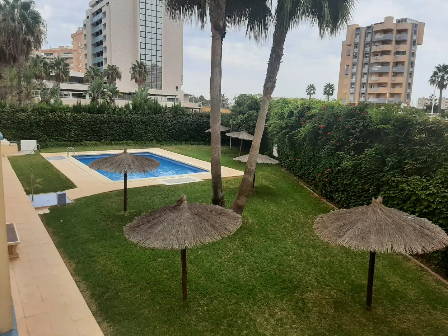 Piscina de Apartament en venda en La Manga del Mar Menor amb Aire condicionat, Calefacció i Terrassa