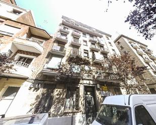 Exterior view of Flat for sale in  Barcelona Capital  with Terrace and Balcony