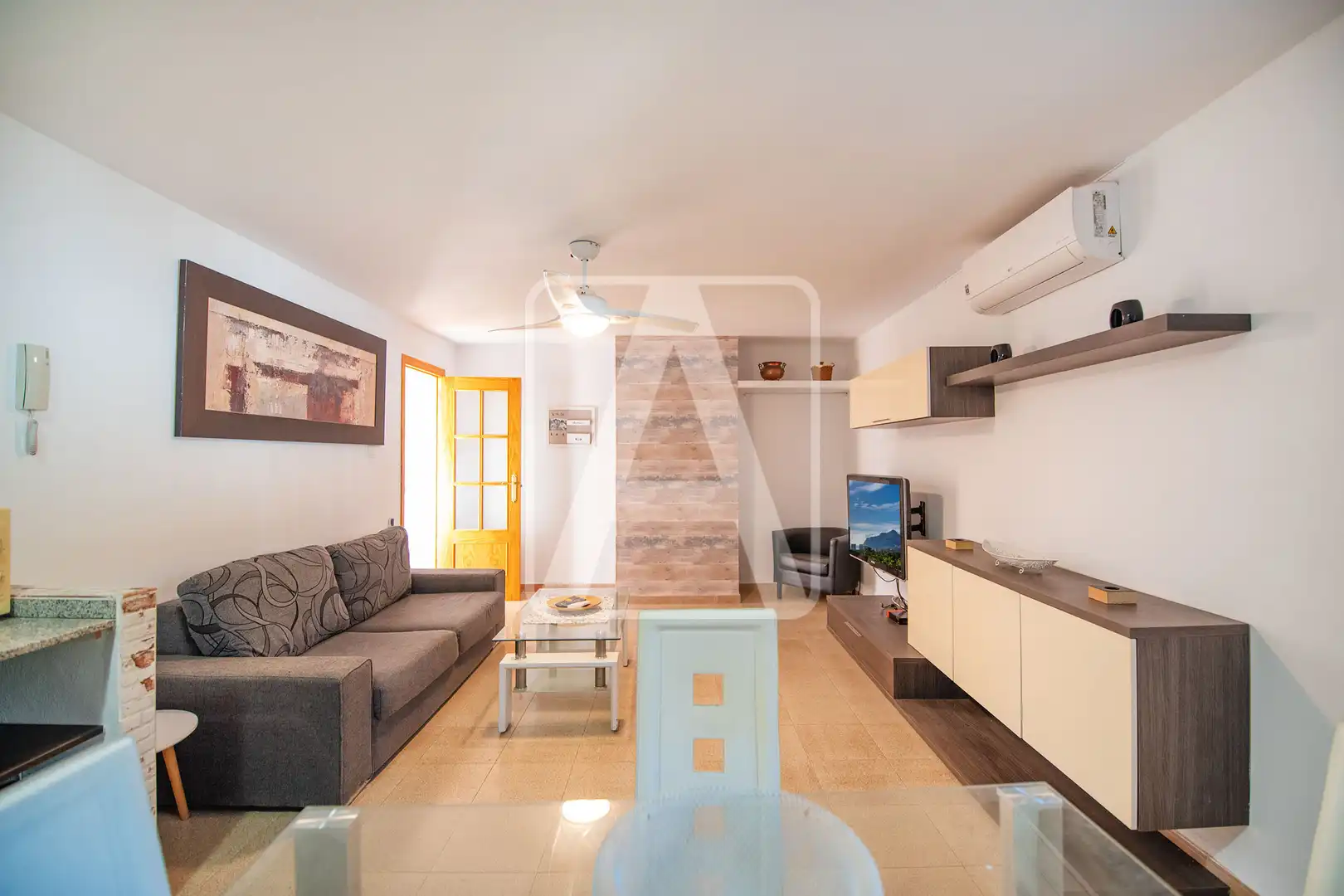 Sala d'estar de Casa o xalet en venda en Calpe / Calp amb Aire condicionat, Calefacció i Jardí privat