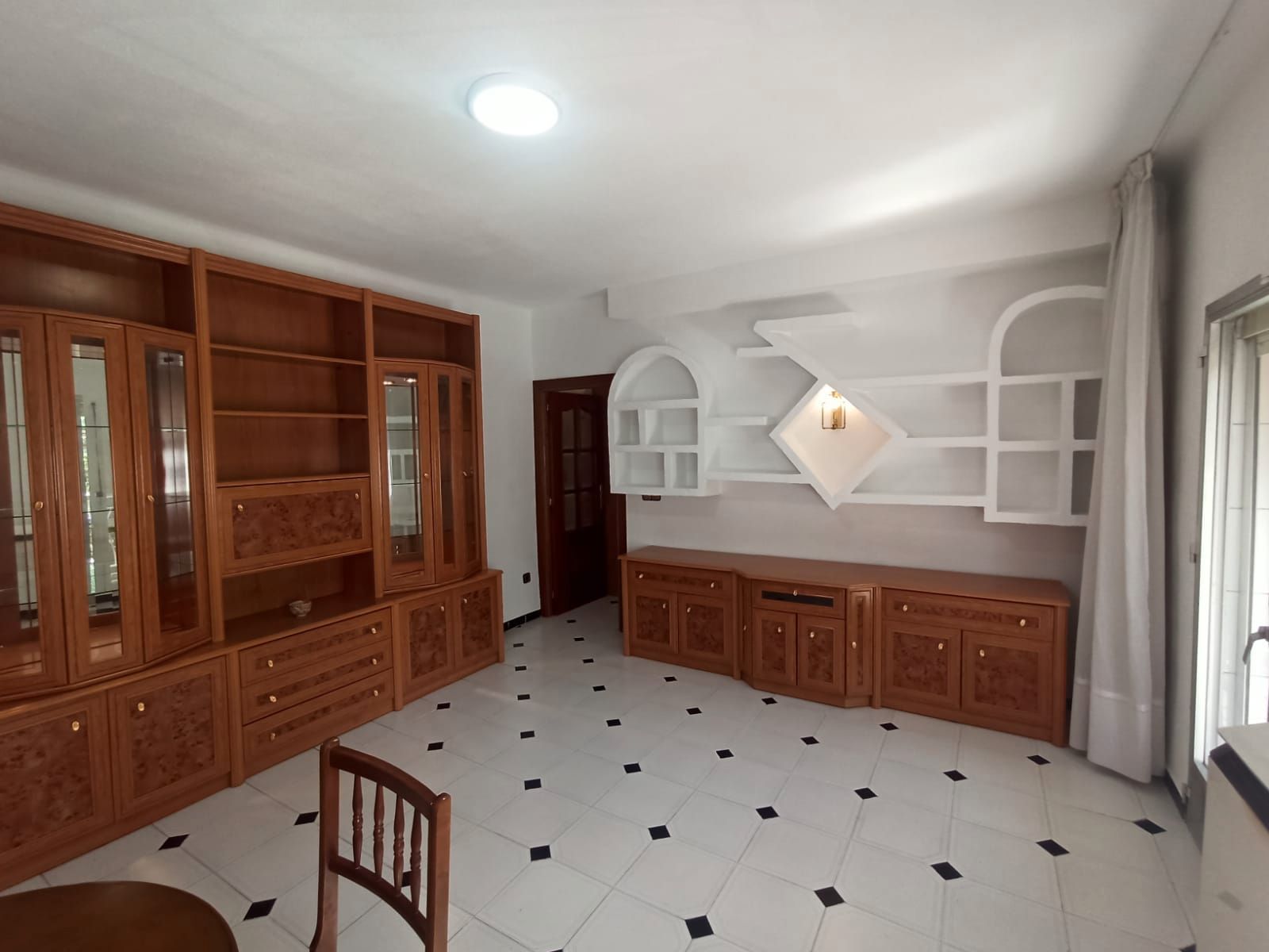 Flat to rent in  Madrid Capital  with Heating, Terrace and Furnished