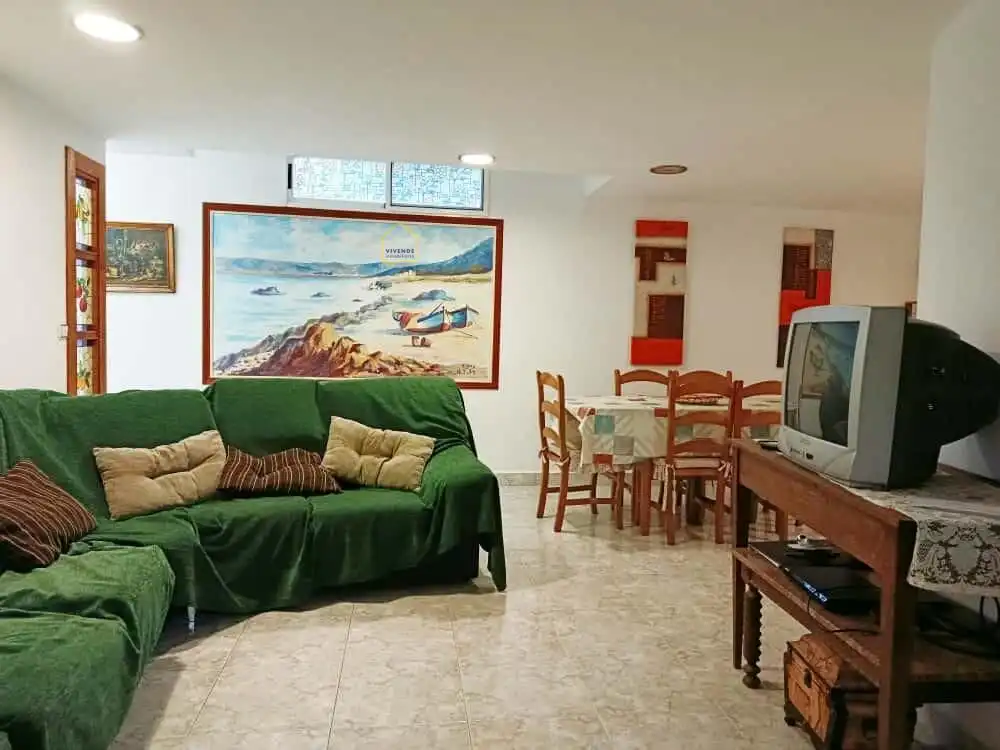 Houses for sale in Escucha