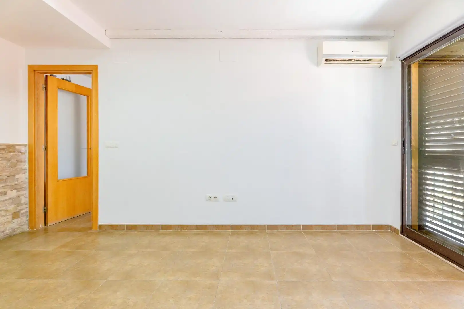 Flat for sale in L'Alcúdia de Crespins  with Air Conditioner