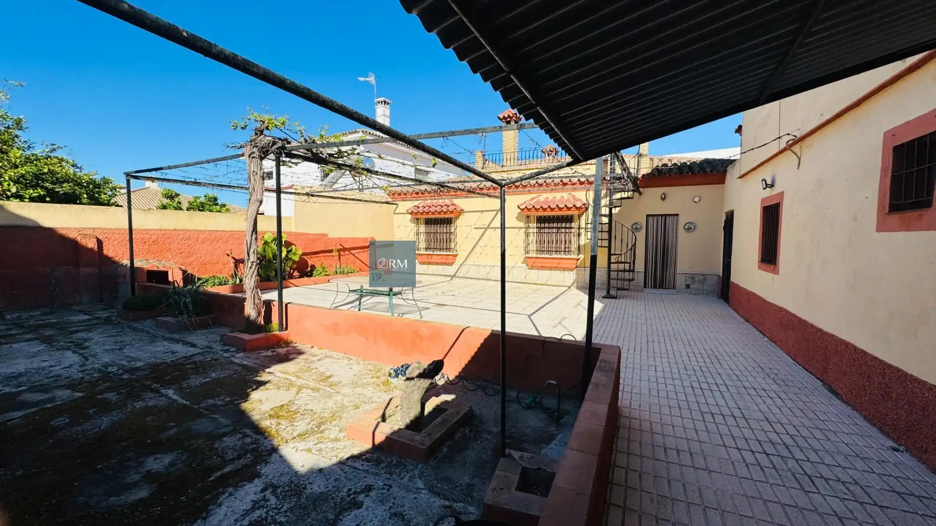 Terrassa de Casa o xalet en venda en Sanlúcar de Barrameda amb Jardí privat, Terrassa i Traster